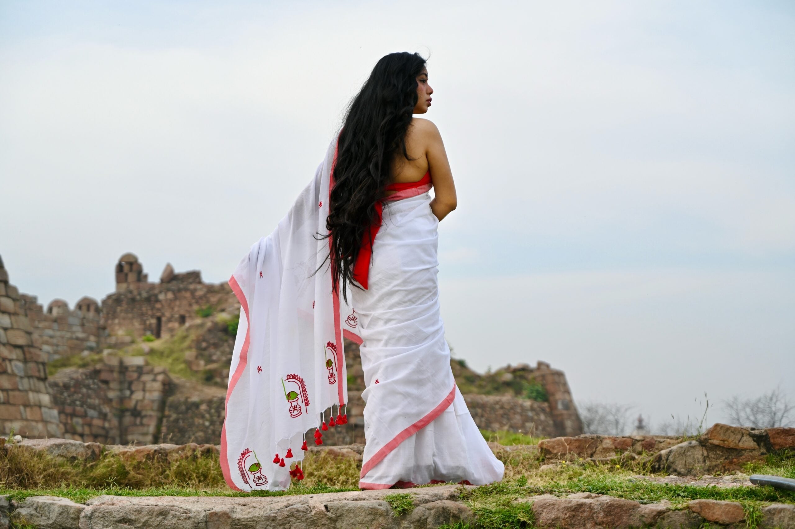 Saree of Sanctity – Handloom Linen Saree - Kozylook